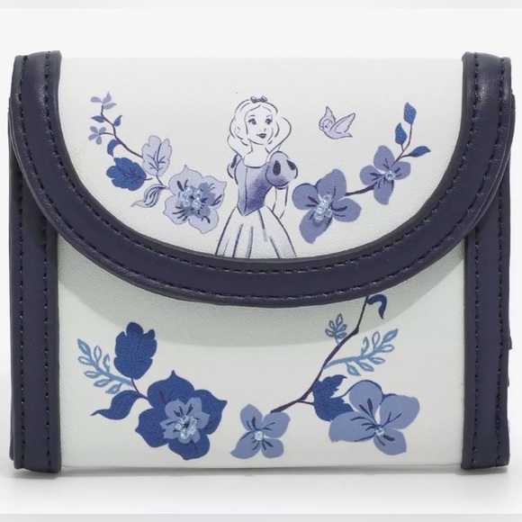Her Universe Handbags - NWT Her Universe Disney Snow White tonal floral small wallet